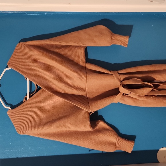 Size medium Taupe knit dress - Picture 1 of 1